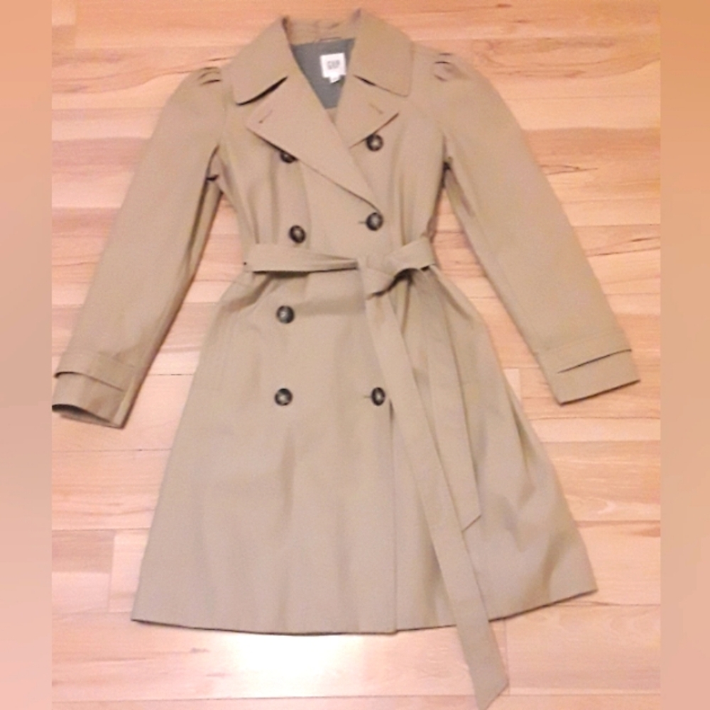 GAP CLASSIC TAN TRENCH COAT